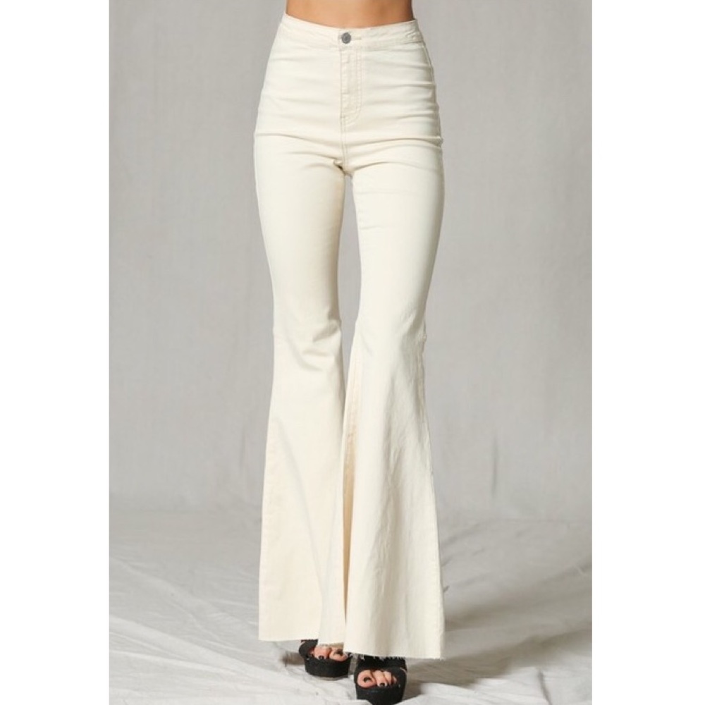 NEW REVOLVE Super Flare Cream Jeans